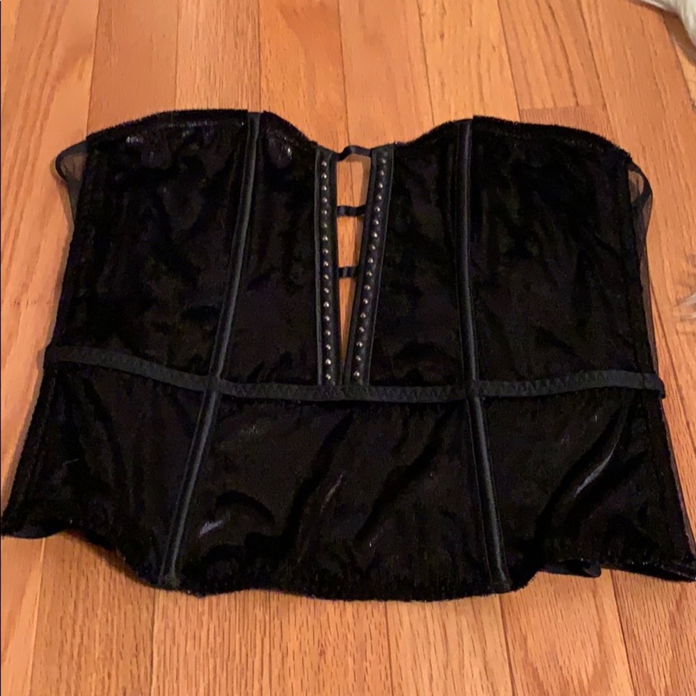 Victoria’s Secret velvet Bra Corset new with tags